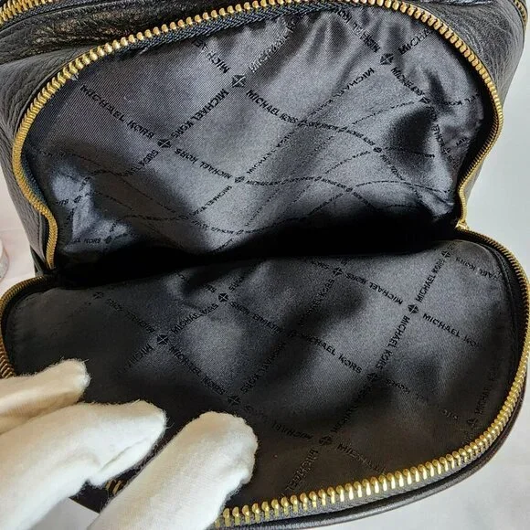 Michael Kors Adina Medium Pebbled Leather Black Backpack Pre-Owned - threedaughtersproperties.com Michael Kors Adina Medium Pebbled Leather Black Backpack Pre-Owned - threedaughtersproperties.com